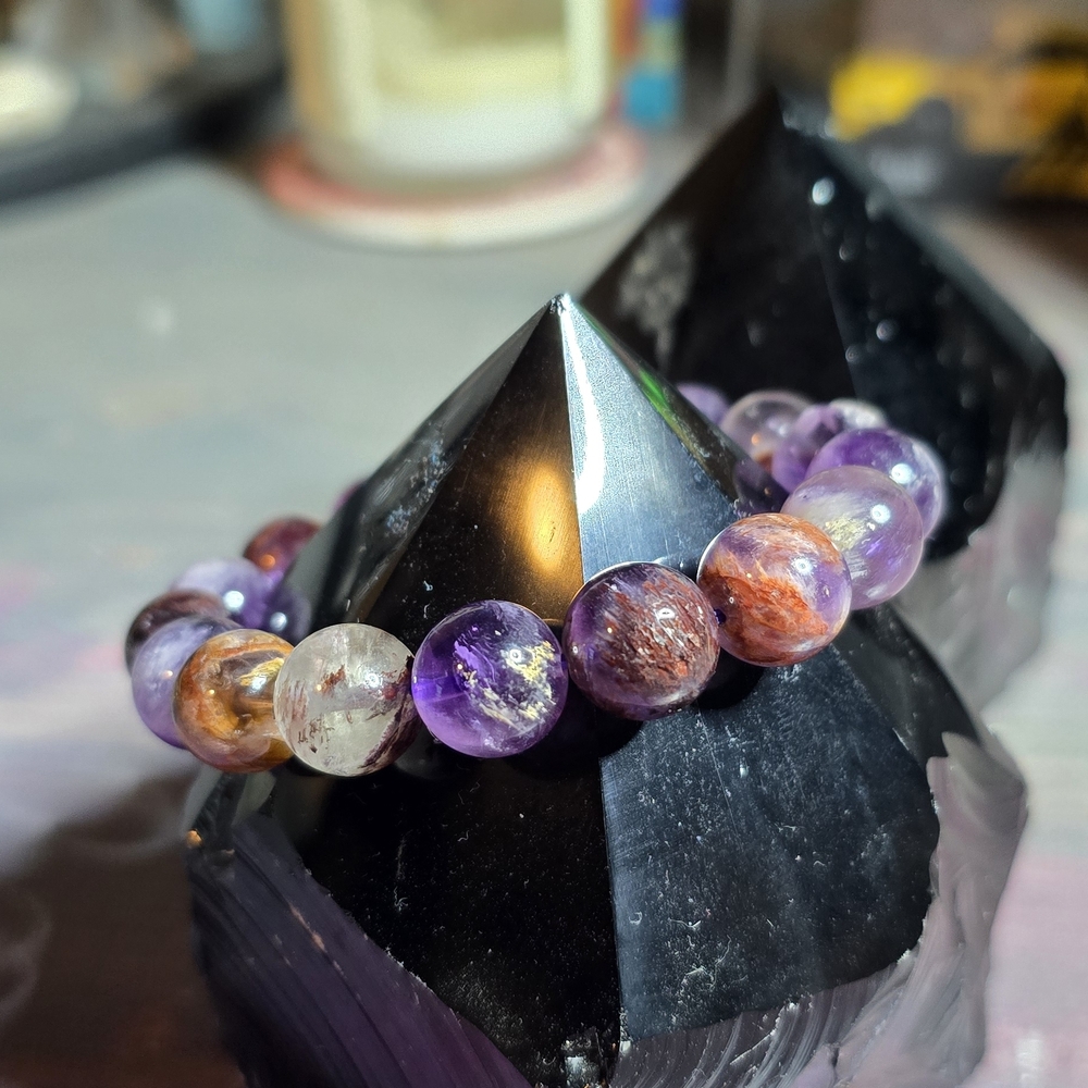 Super Seven Amethyst, Clear Quartz, Smoky Quartz, Cacoxenite, Goethite, Lepidocr